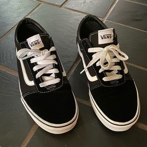 Black & white Vans size 7 Youth
